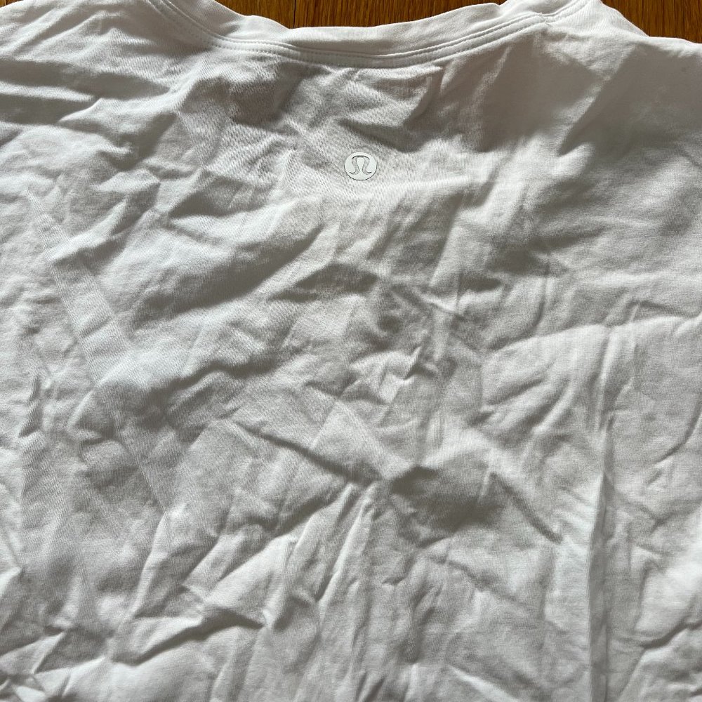 Lululemon Crop Top sz 6